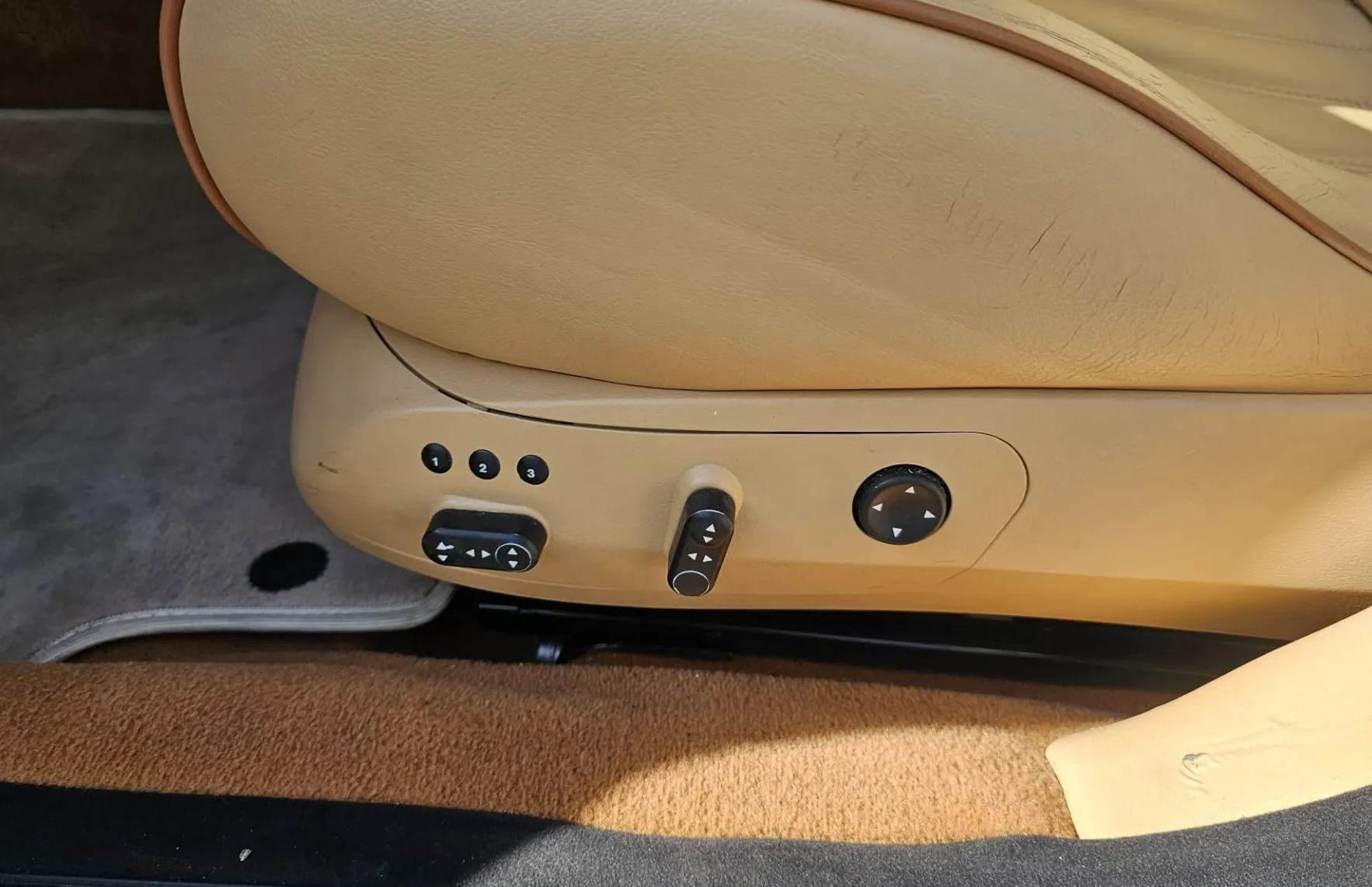 Zunanja slika - Maserati Quattroporte - 4.2 V8 Executive GT - 14
