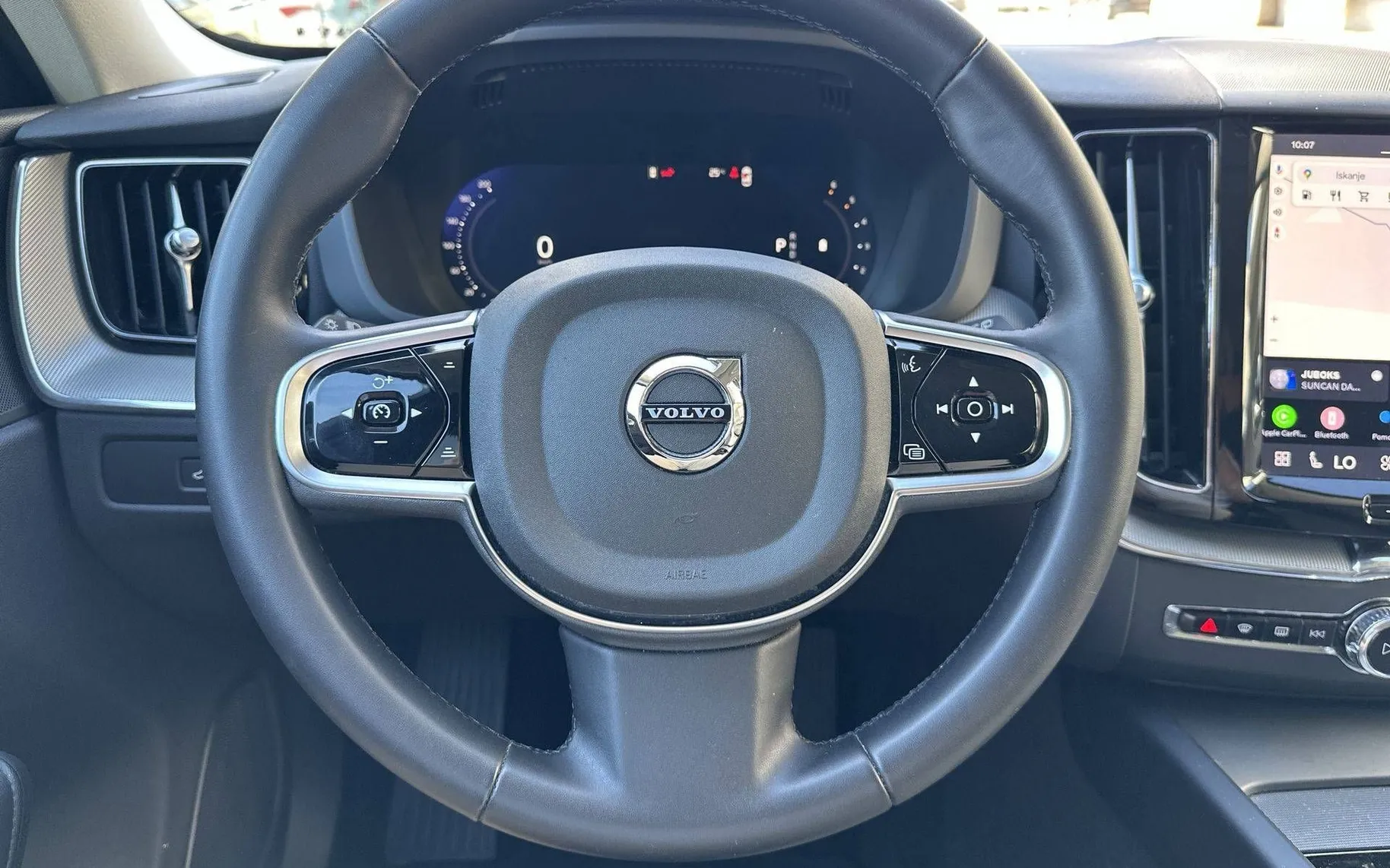Notranja slika - Volvo XC60 - B4 D Plus Dark Avt. - 14