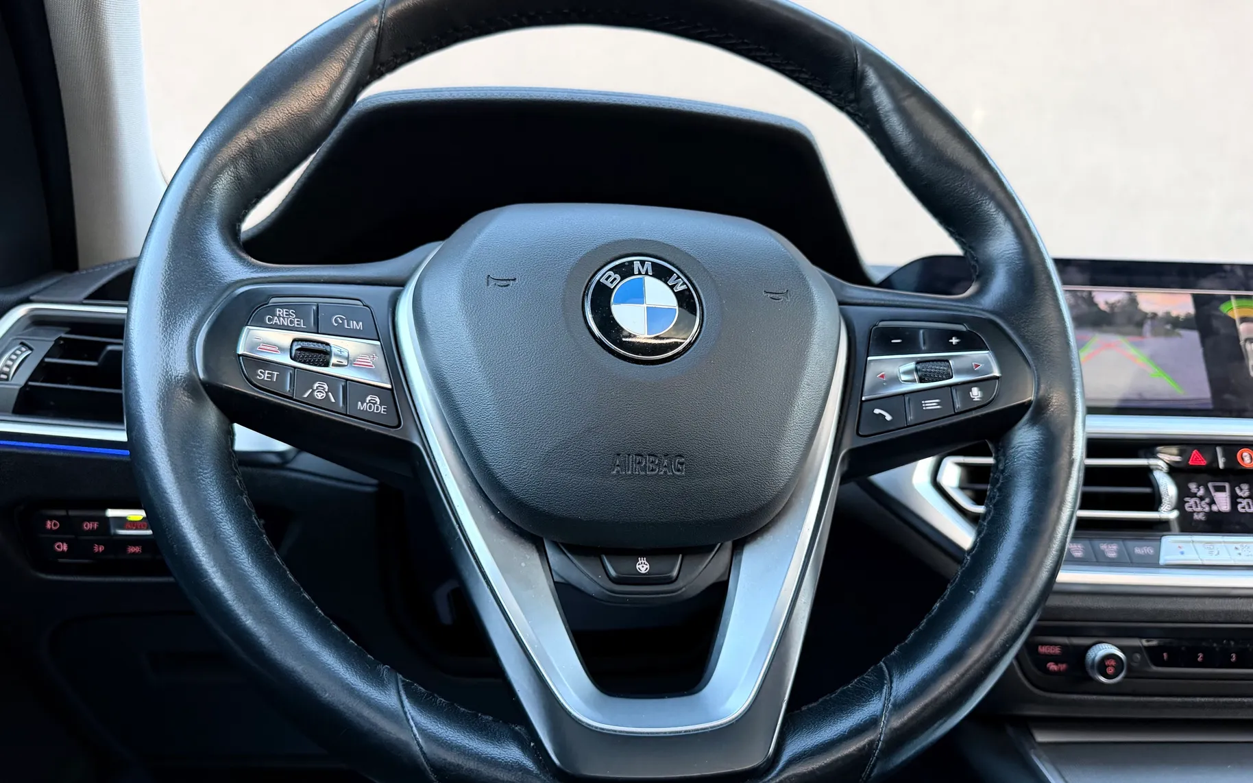 Zunanja slika - BMW Serija 3 - 320d Luxury Line 2.LASTNIK X-DRIVE ACC PANO. AMBI. - 7