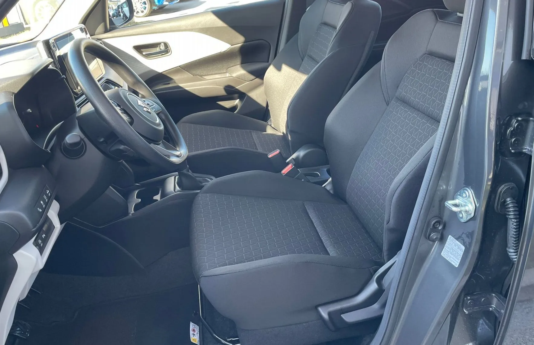 Zunanja slika - Suzuki Swift - 1.2 HIBRID COMFORT - 10