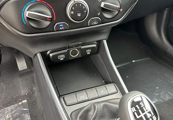 Zunanja slika - Hyundai Bayon - 1.0 T-GDI Life°°Rg. - 10
