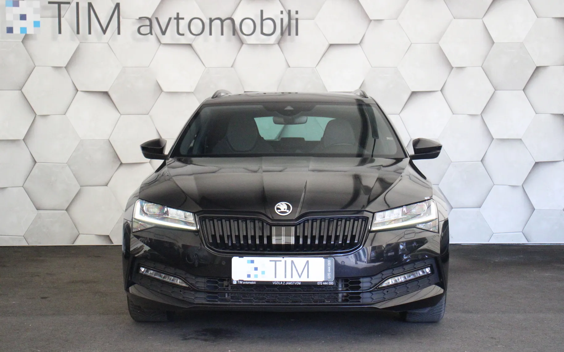 Zunanja slika - Škoda Superb - 2.0 TDI DSG Sportline 150KM - 5