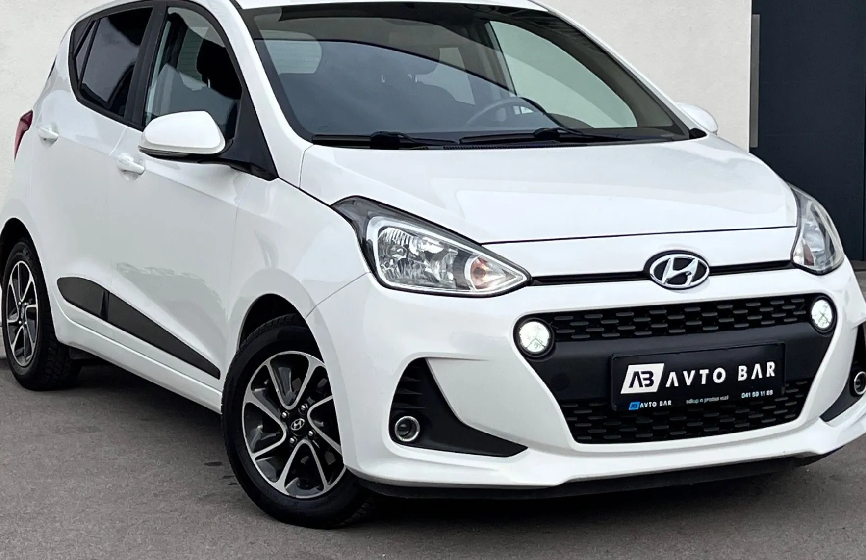 Zunanja slika - Hyundai i10 - 1.25+NAVI+ALU+LED+PDC+SLO - 3