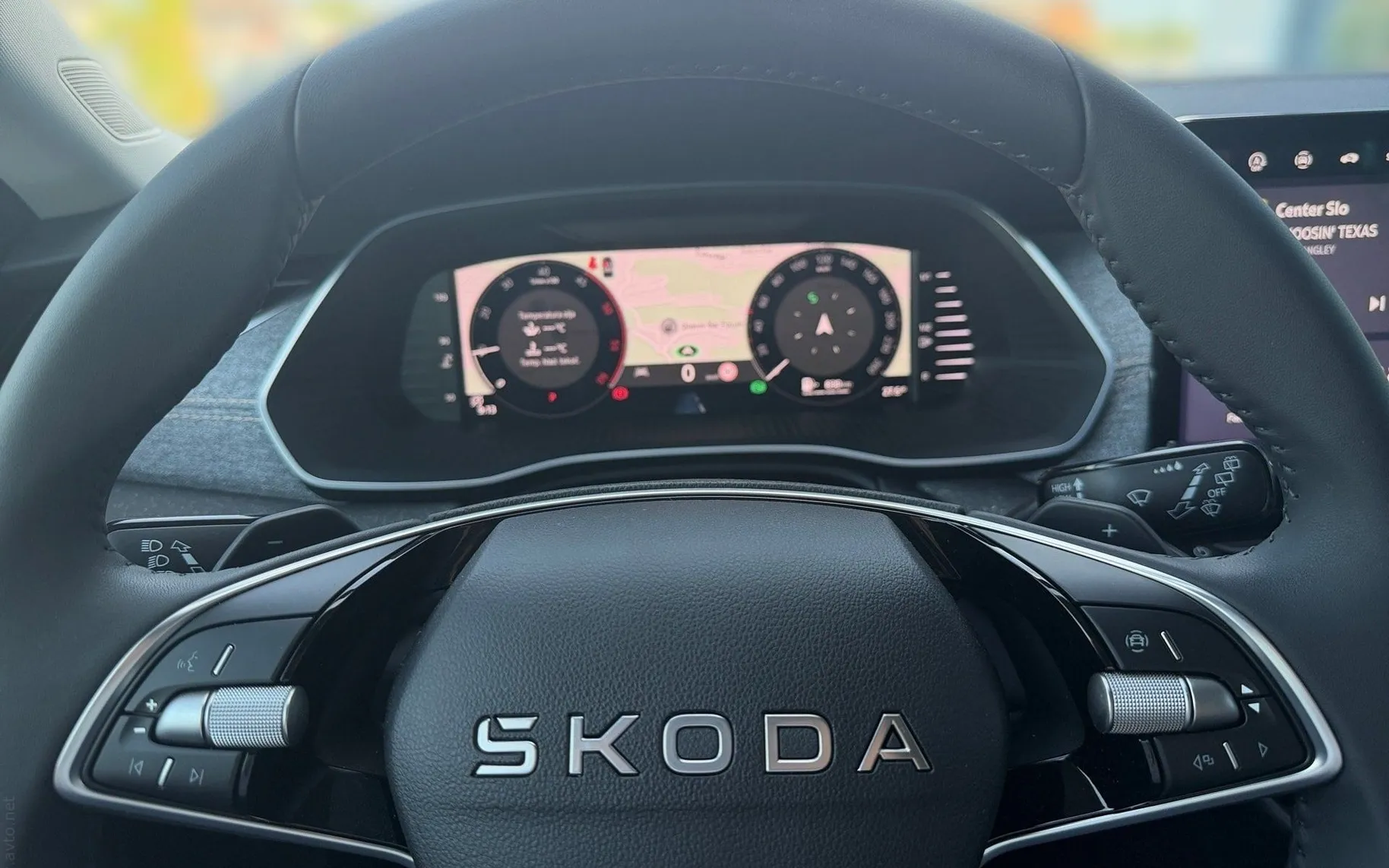 Notranja slika - Škoda Octavia - Combi 2.0 TDI Family DSG - 8