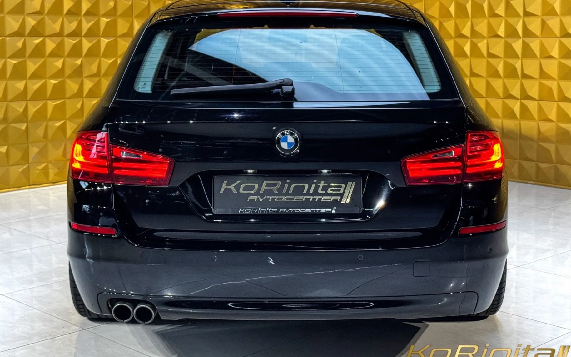 Notranja slika - BMW serija 5 Touring: - 520d AUT. GRETJE-NAVI.-EL PRTLAJZNIK-BREZ POLOGA.. - 10
