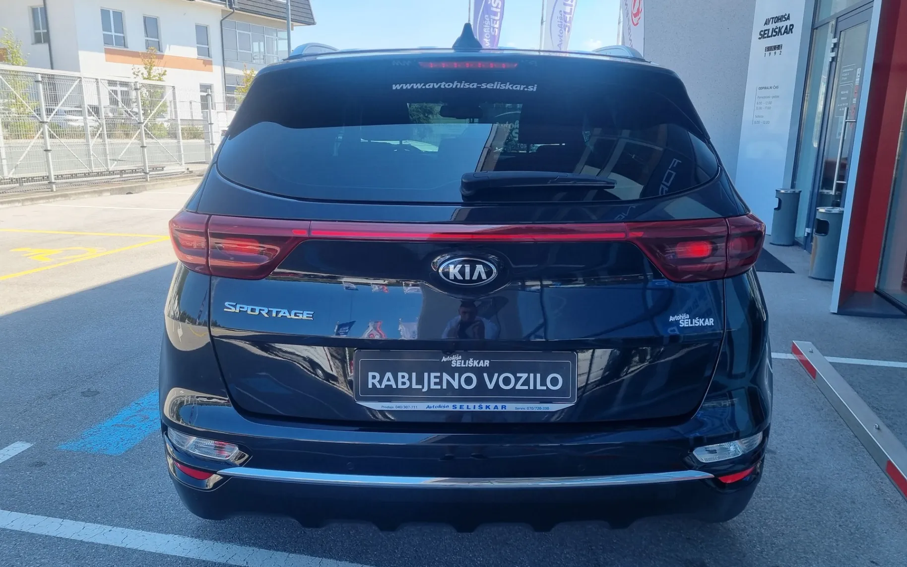 Zunanja slika - KIA Sportage - 2WD 1.6 TD - SLOVENSKI + 1. LASTNIK + ZGODOVINA - 27