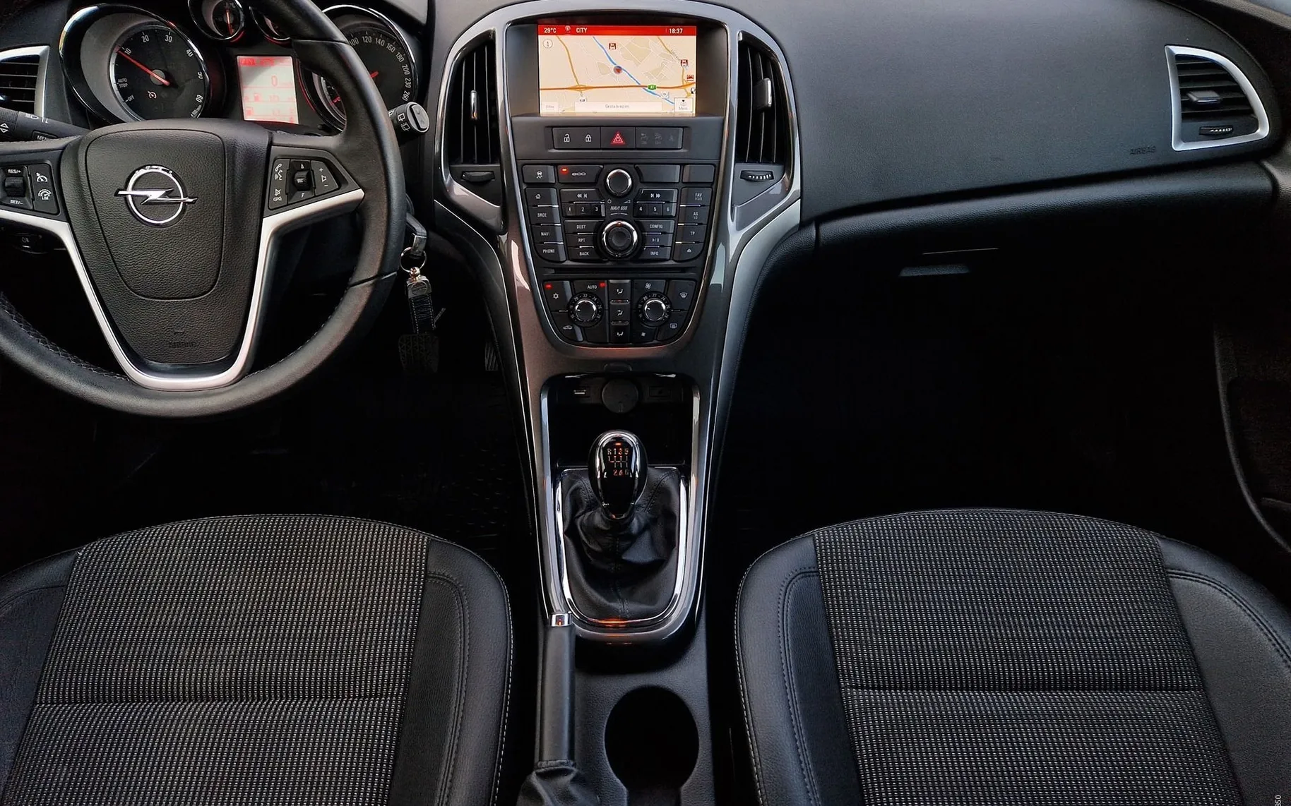 Zunanja slika - Opel Astra - 1.6CDTI-100KW-COSMO-NAVI-LED-SLO-LEANPAY - 6