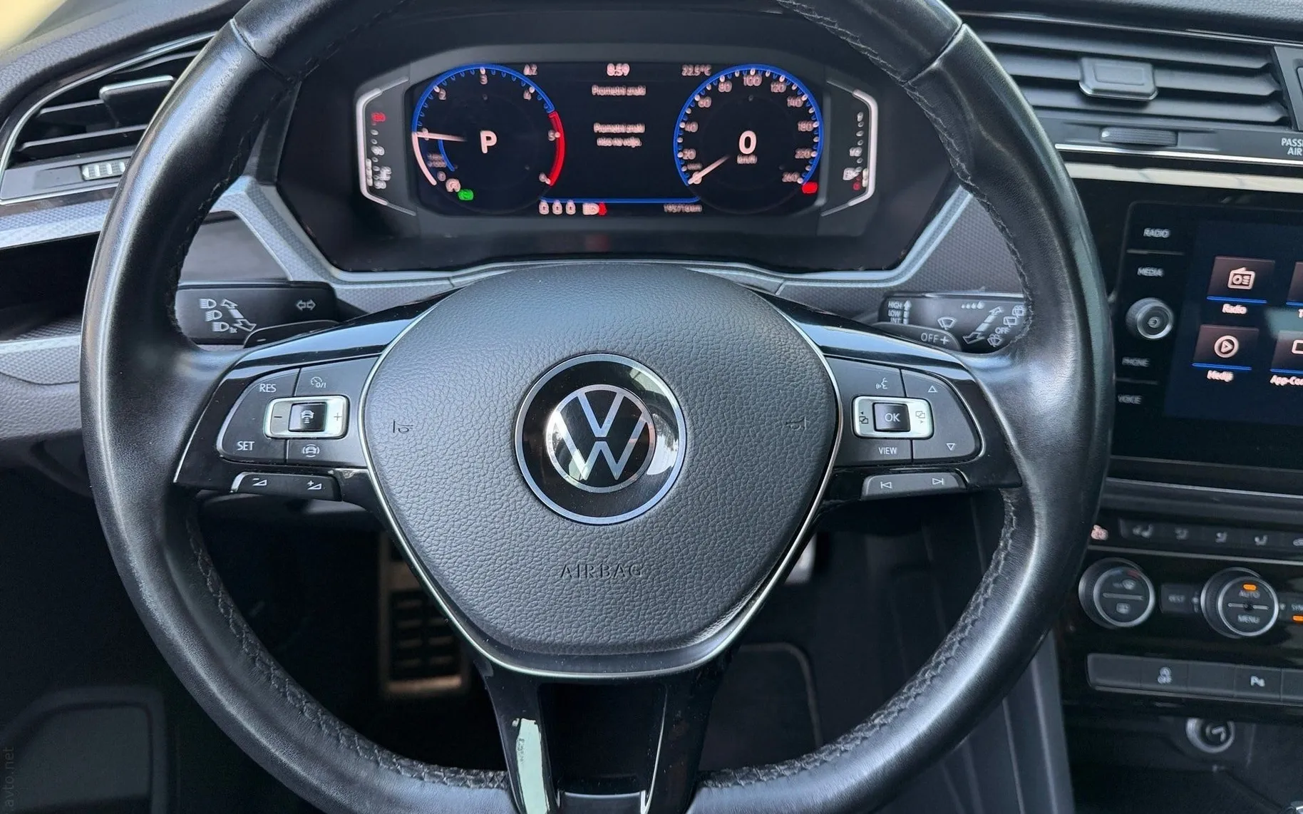 Notranja slika - Volkswagen Touran - 2.0 TDI BMT Family DSG-ACC-PDC-KAMERA-VL.KLJUKA... - 8