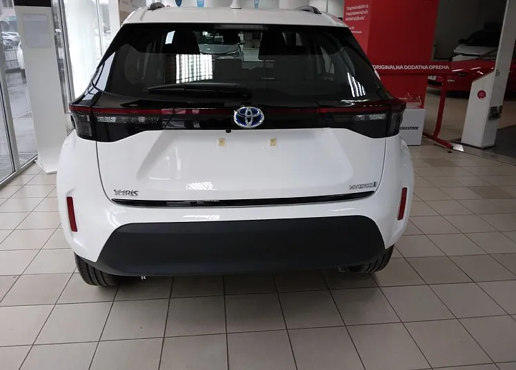 Zunanja slika - Toyota Yaris Cross - 1.5 VVT-i hibrid Cool - 4