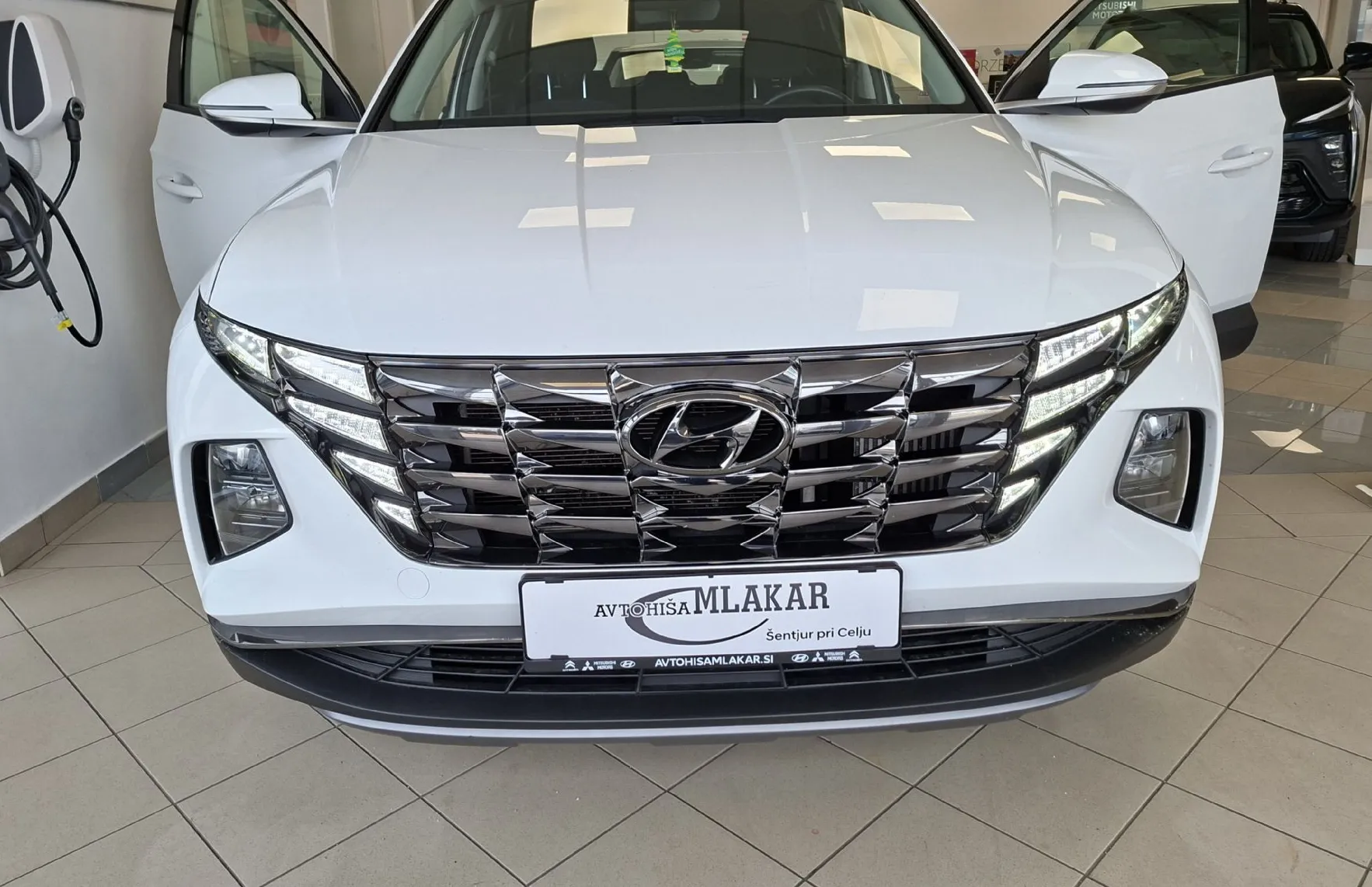 Zunanja slika - Hyundai Tucson - 1.6 CRDI 136 MHEV STYLE 4WD DCT-SLO-FULL LED-18 - 6
