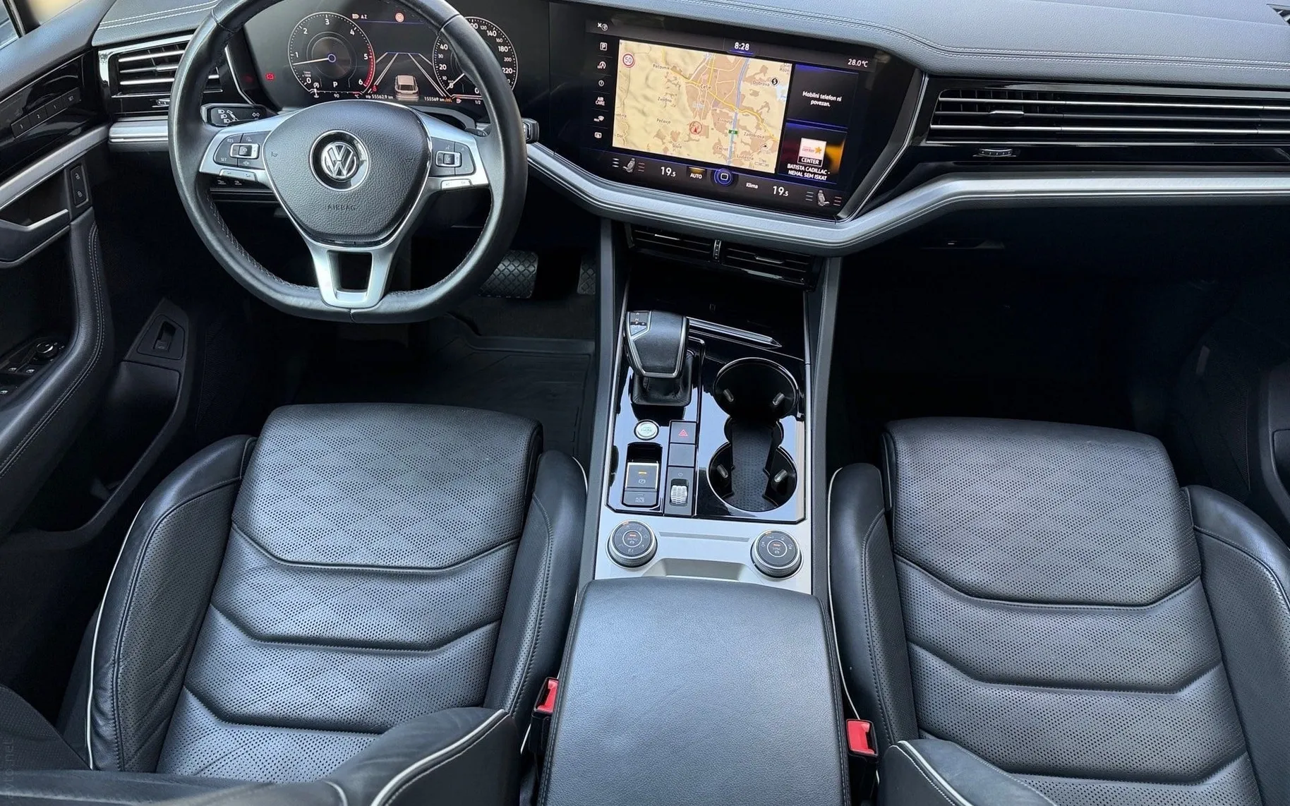 Notranja slika - Volkswagen Touareg - 4motion V6 TDI BMT Tiptronic-Panorama-Zračno-21COL - 10