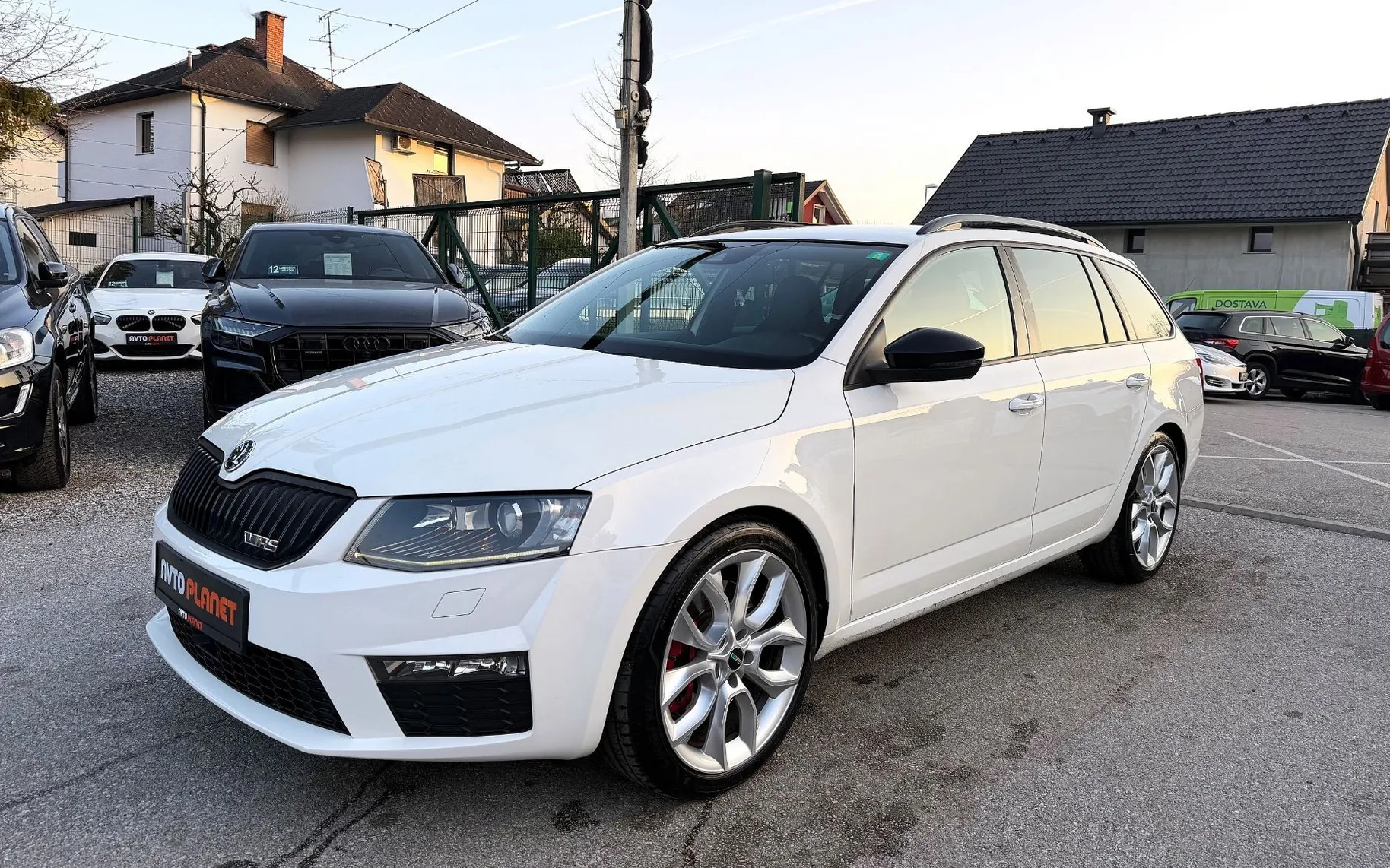Zunanja slika - Škoda Octavia - 2.0 TDI RS AUT. ACC LED XENON F1 NAVI ALU 19 - 1