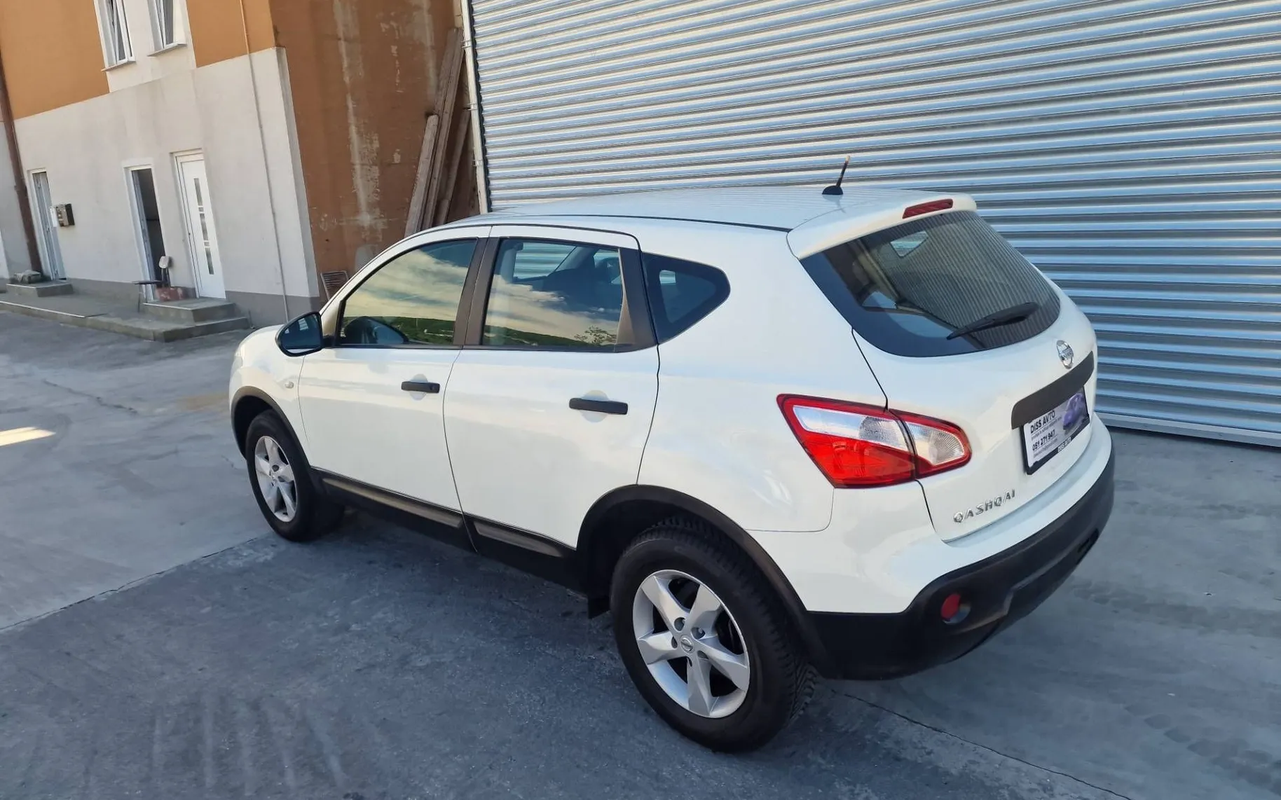 Zunanja slika - Nissan Qashqai - 1.6 16V SAMO 98.000km 2.LASTNIK - 3