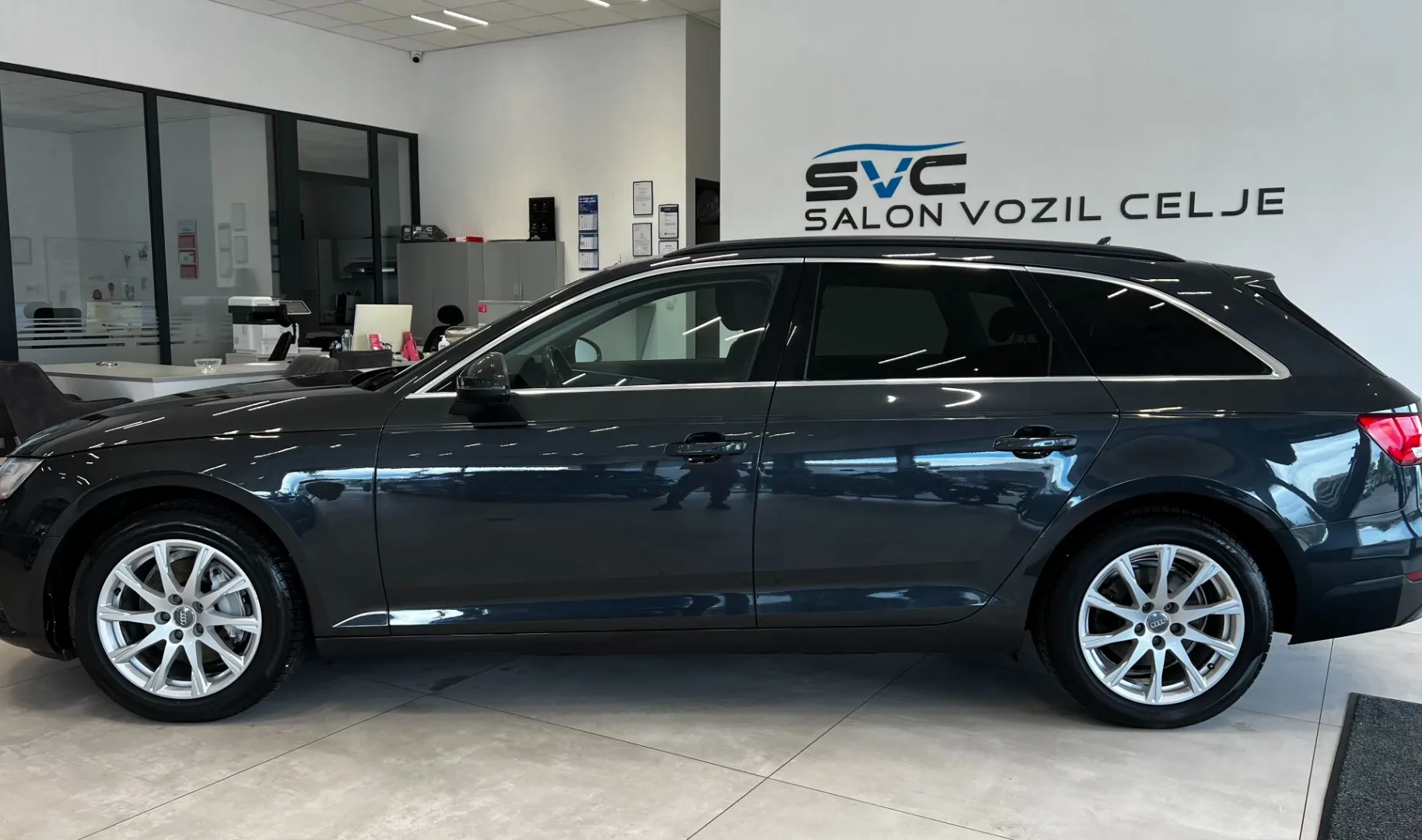 Zunanja slika - Audi A4 - Avant 2.0 TDI quattro S tronic Sport 140  190 - 3