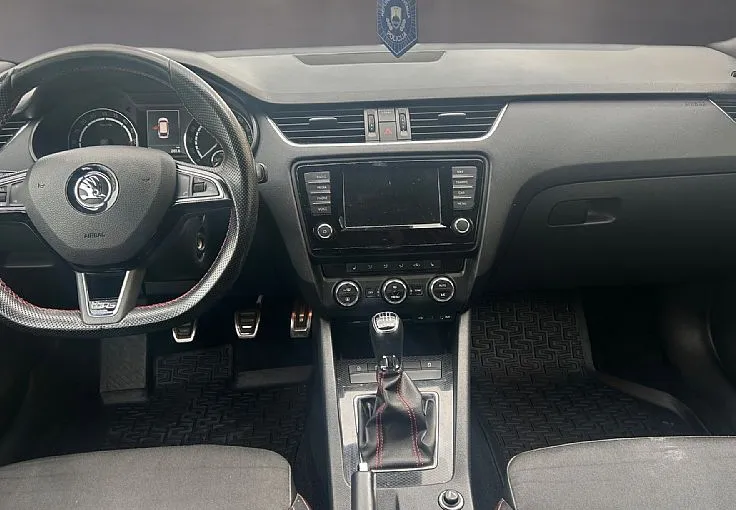 Zunanja slika - Škoda Octavia - Combi 2.0 TDI RS - 9