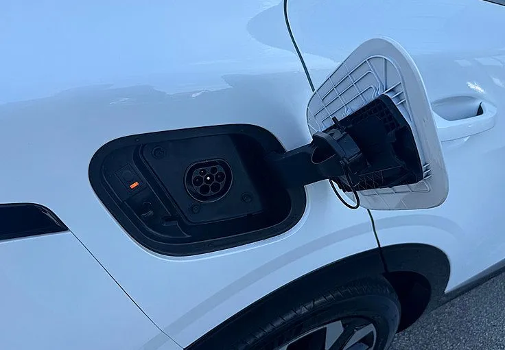 Zunanja slika - KIA Sportage - 1.6 T-GDi Plug-in Hybrid Style 4WD -KAMERA -PANO - 12