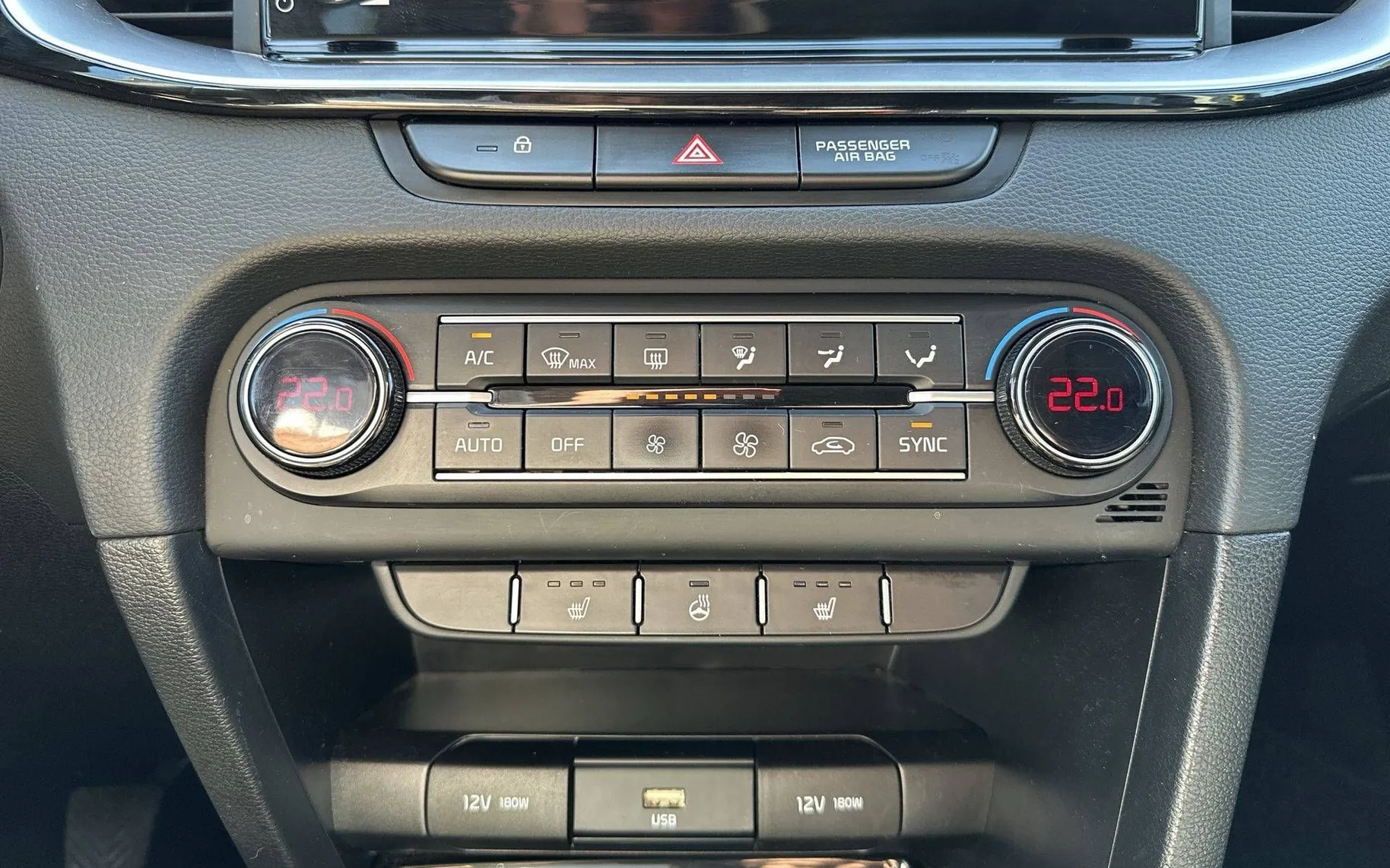 Notranja slika - KIA XCeed - 1.5 T-GDI EX WAY - 19
