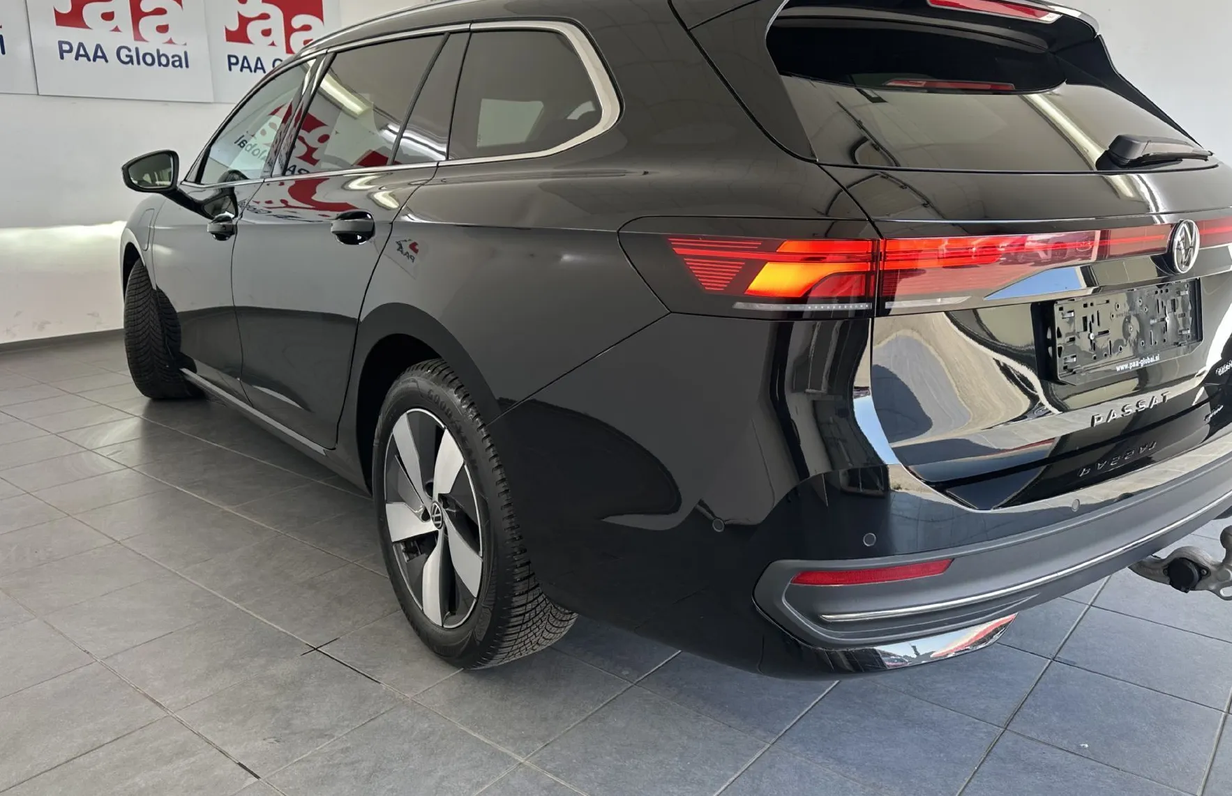 Zunanja slika - Volkswagen Passat - Variant 1.5 TSI e DSG.ELEGANCE.KAMERA.110 KM NA ELEKTRIKO - 6