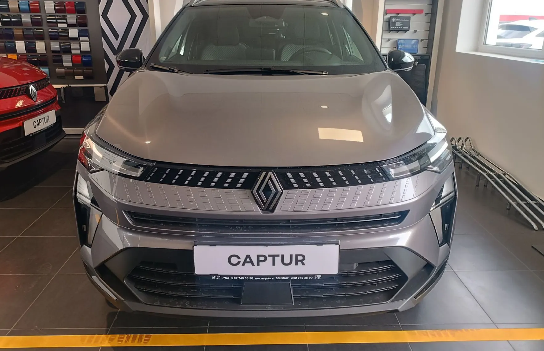 Zunanja slika - Renault Captur - TCe 115 techno + 4 LET GRATIS SERVIS - 2