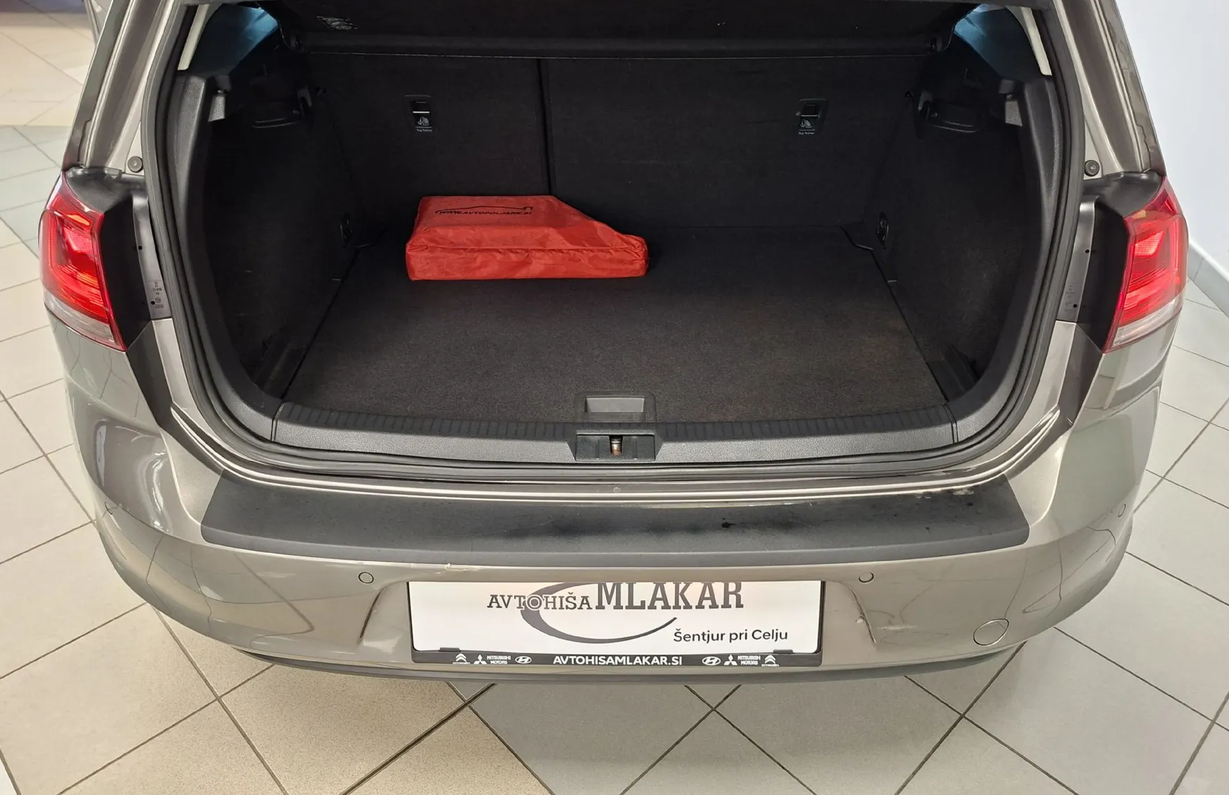 Zunanja slika - Volkswagen Golf - 1.2 TSI Highline-ODLIČEN- - 13
