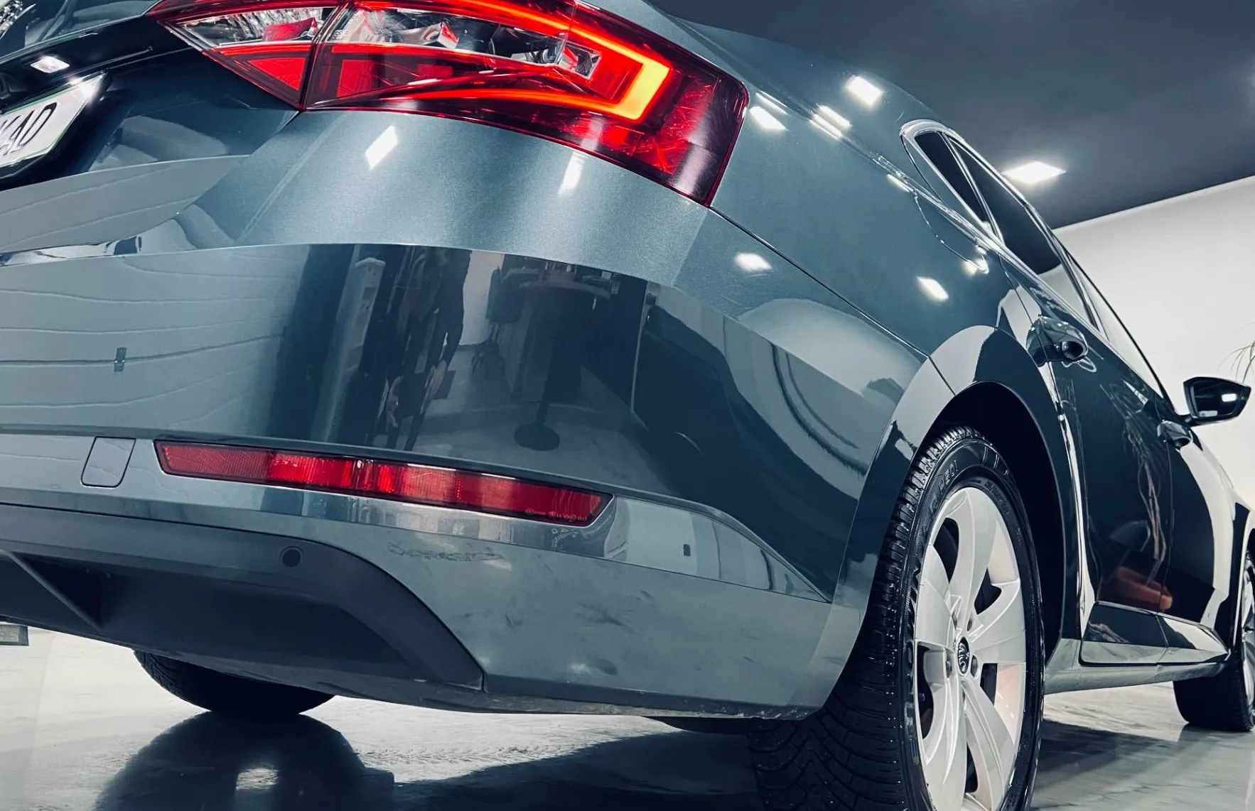 Zunanja slika - Škoda Superb - 2.0 TDI Ambition 110 kW...LIMO... - 16
