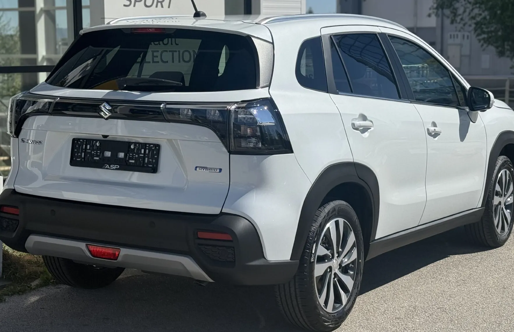 Zunanja slika - Suzuki S-Cross - 1.4 Boosterjet AllGrip Hibrid Elegance - 6