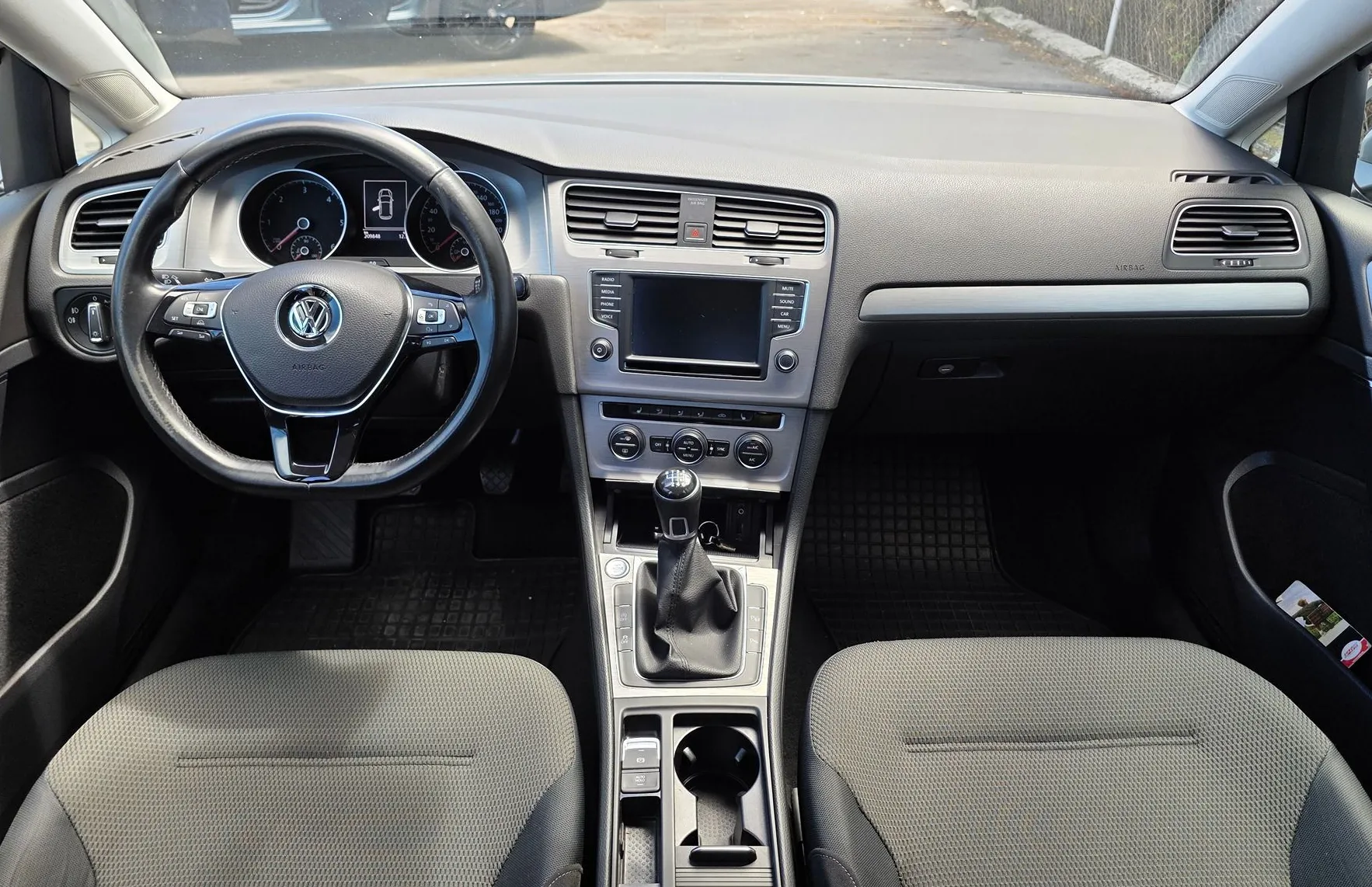 Zunanja slika - Volkswagen Golf - 4MOTION 1.6 TDI XENON-GRETJE SEDEŽEV-KAMERA-SLO - 9