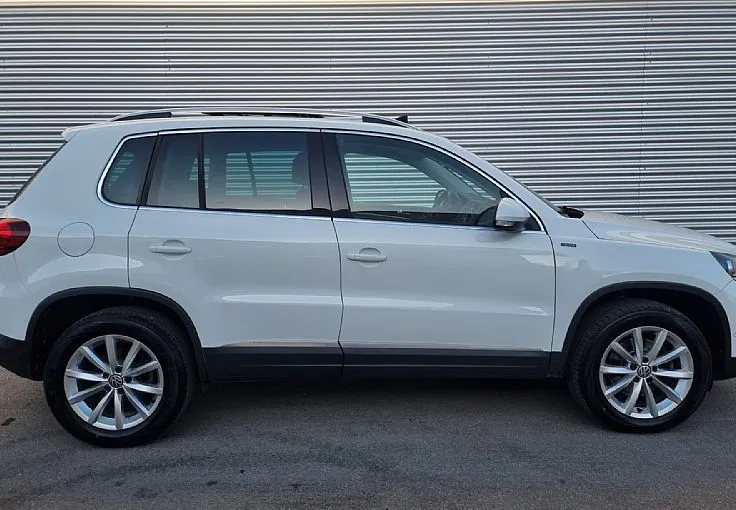 Zunanja slika - Volkswagen Tiguan - 2.0 TDI-110KW-4X4-PANORAMA-KEYLESS-KAMERA-KLJUKA - 4