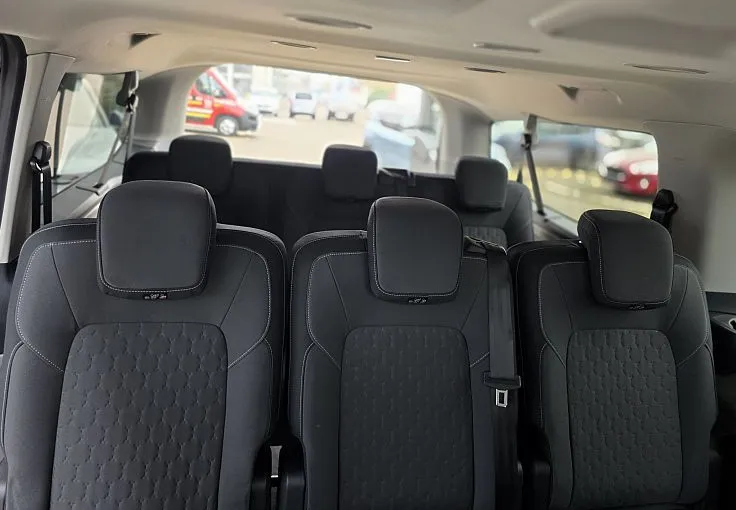 Zunanja slika - Ford E-Transit Custom - Transit Custom Kombi Limited 2.5 Duratec Hybrid 171 KW - 8