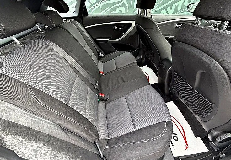Zunanja slika - Hyundai i30 Wagon - 1.6 CRDi Comfort+94KW+LED+PROSTOROČNO TEL+AVTKLIMA - 11