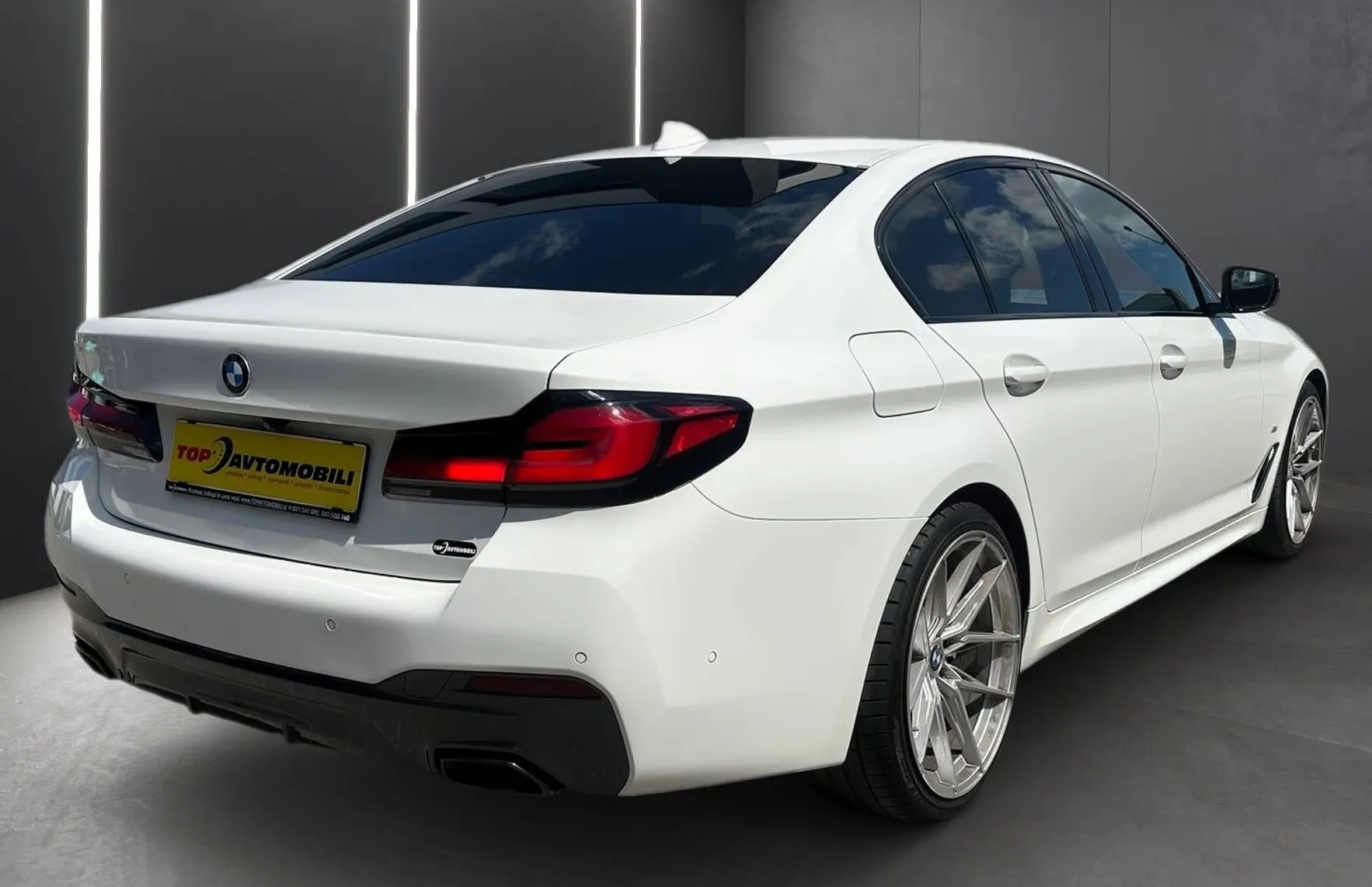 Zunanja slika - BMW Serija 5 - : 520d M PAKET LED NAVI PDC KAMERA TEM DAB EL SEDE - 8