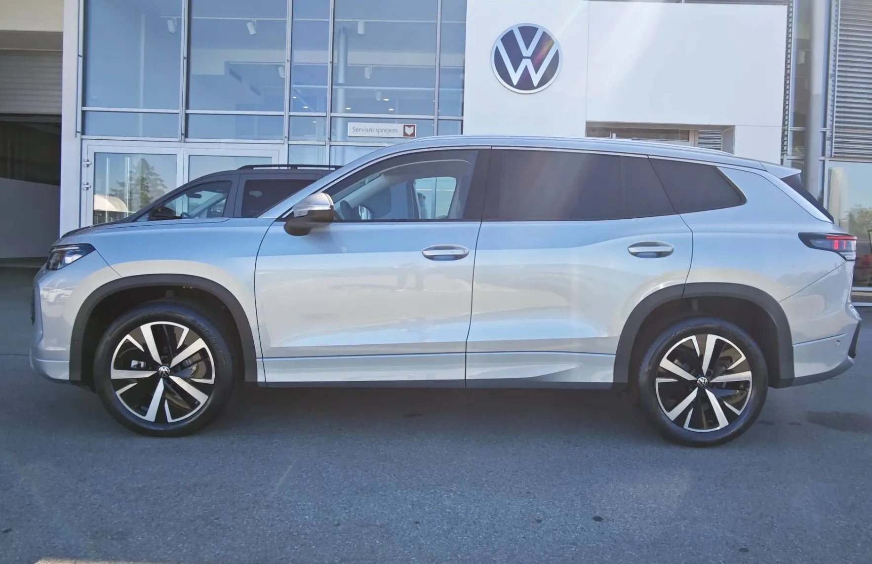 Zunanja slika - Volkswagen Tayron - 1.5 eTSI DSG 4ALL 110kW 7 sedežev |KOT NOV| - 7
