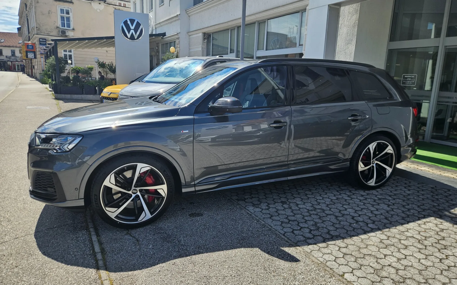 Zunanja slika - Audi Q7 - quattro 60 TFSIe S line - 5