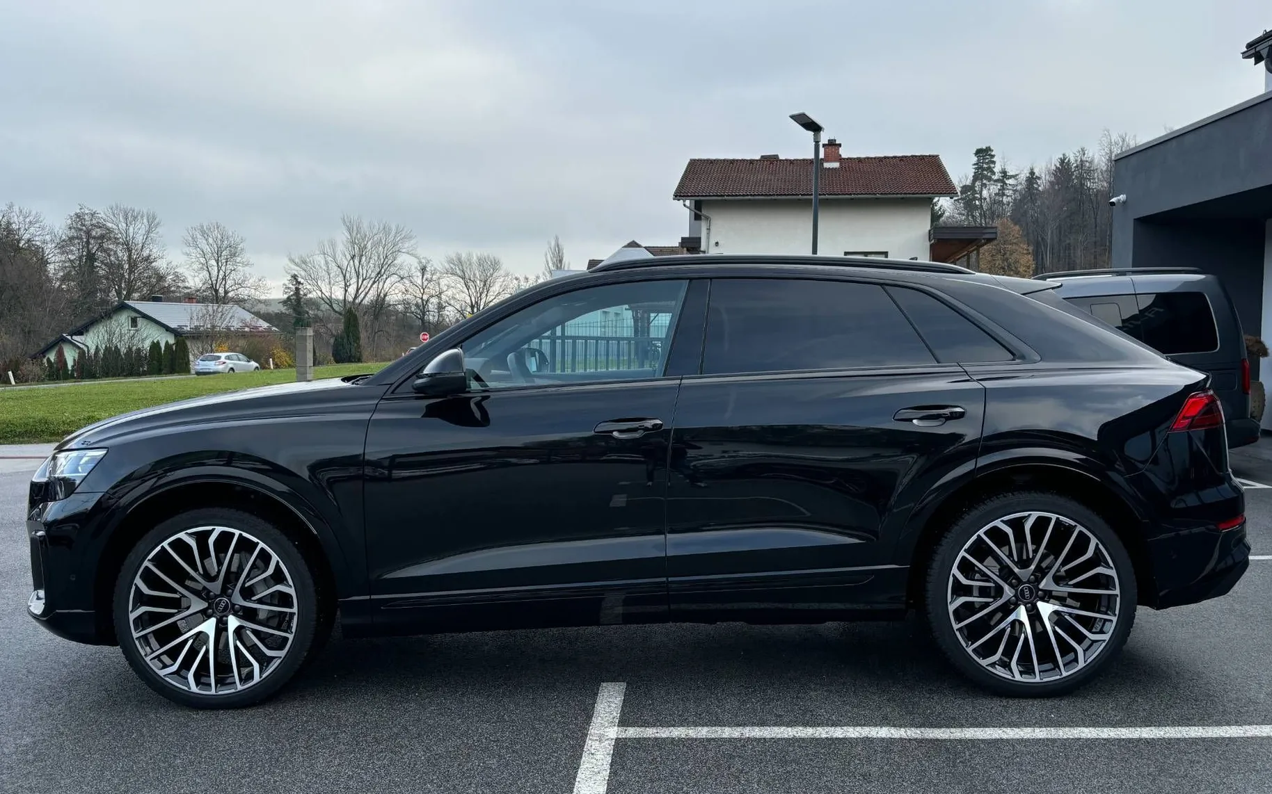Zunanja slika - Audi Q8 - 50 TDI quattro S-line LASER-PANO-ZRAČNO-HLAJENJE.. - 5