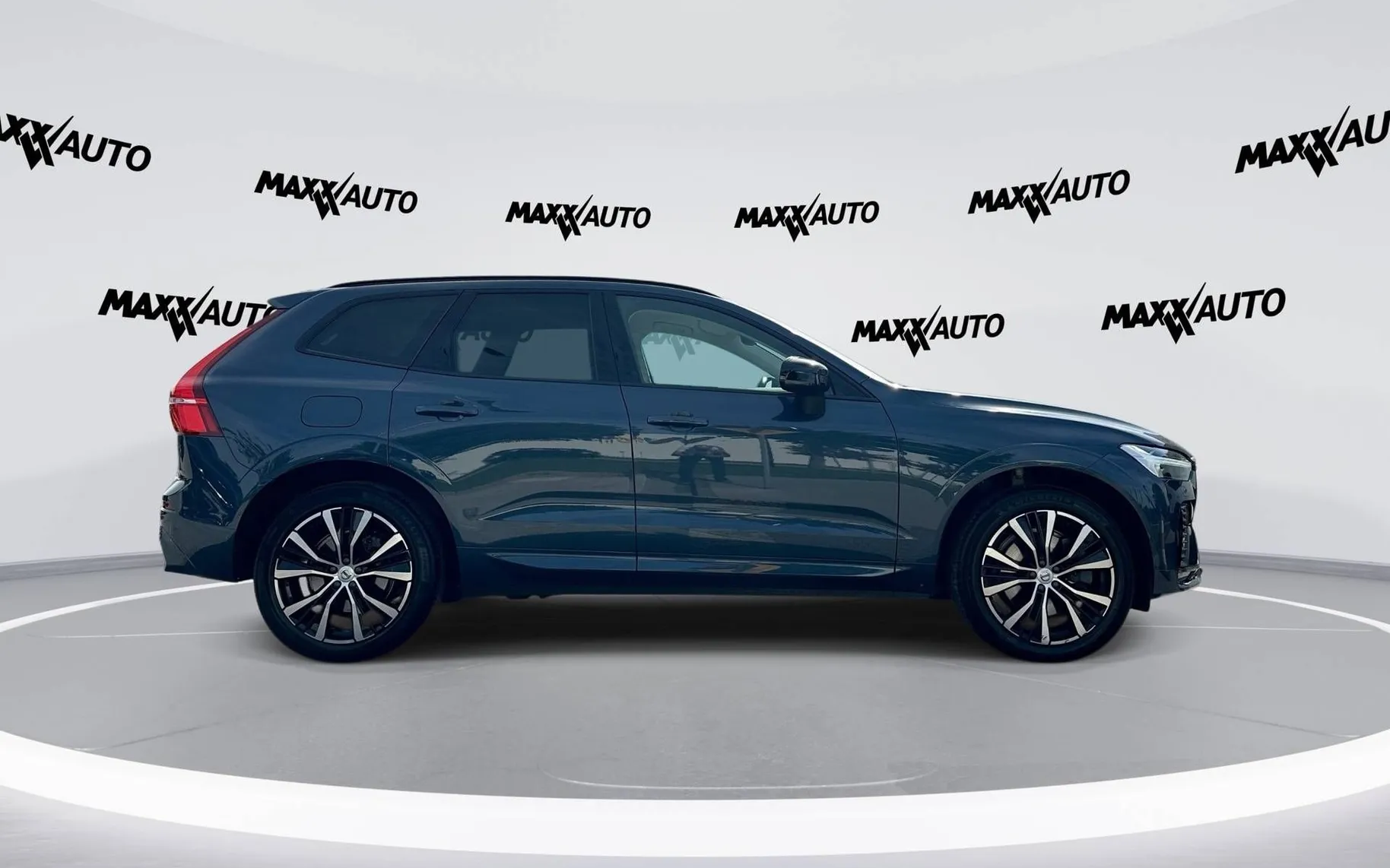 Zunanja slika - Volvo XC60 - B4 AWD MILD HYBRID PLUS DARK - 4