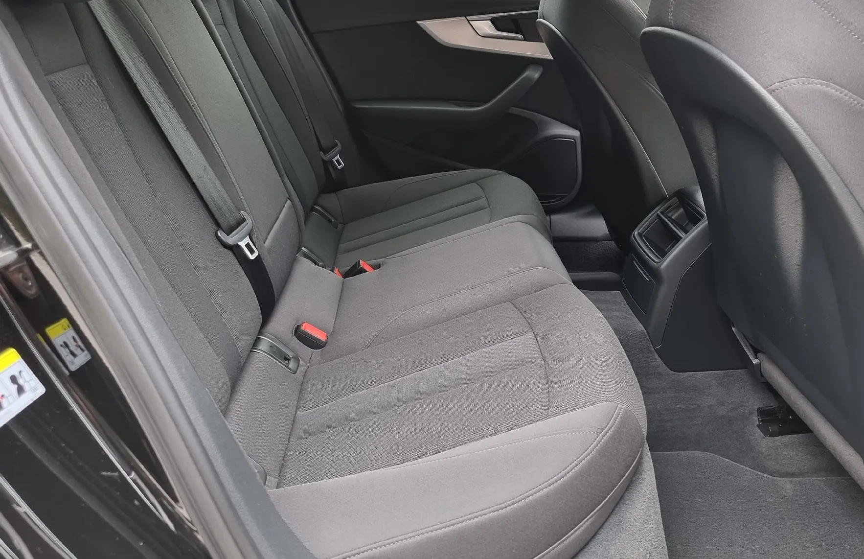 Zunanja slika - Audi A4 - Avant 2.0 TDI S tronic S-line - 13