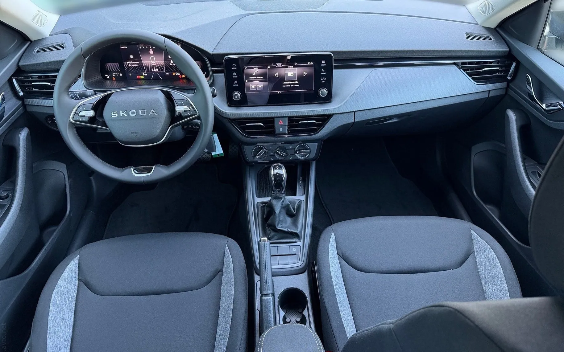 Notranja slika - Škoda Kamiq - 1.0 TSI Easy DSG... - 10