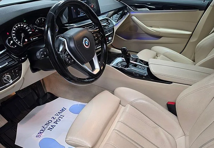 Zunanja slika - BMW Serija 5 - Touring: 520d xDrive Avt. SportLine ACC-20COL-USNJE - 7