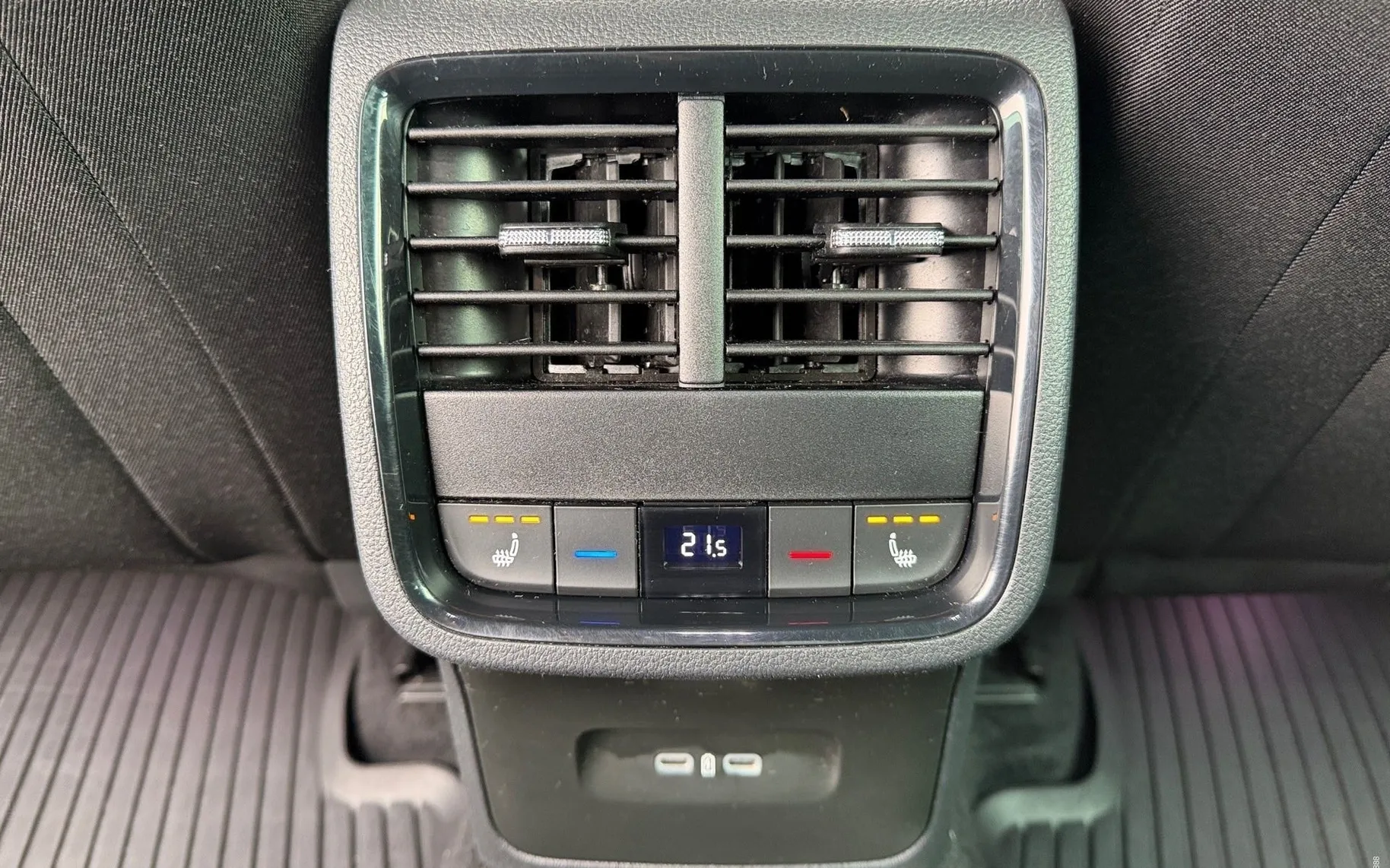 Notranja slika - Škoda Octavia - Combi 4x4 2.0 TDI Sportline DSG-19 COL-Matrix LED. - 8