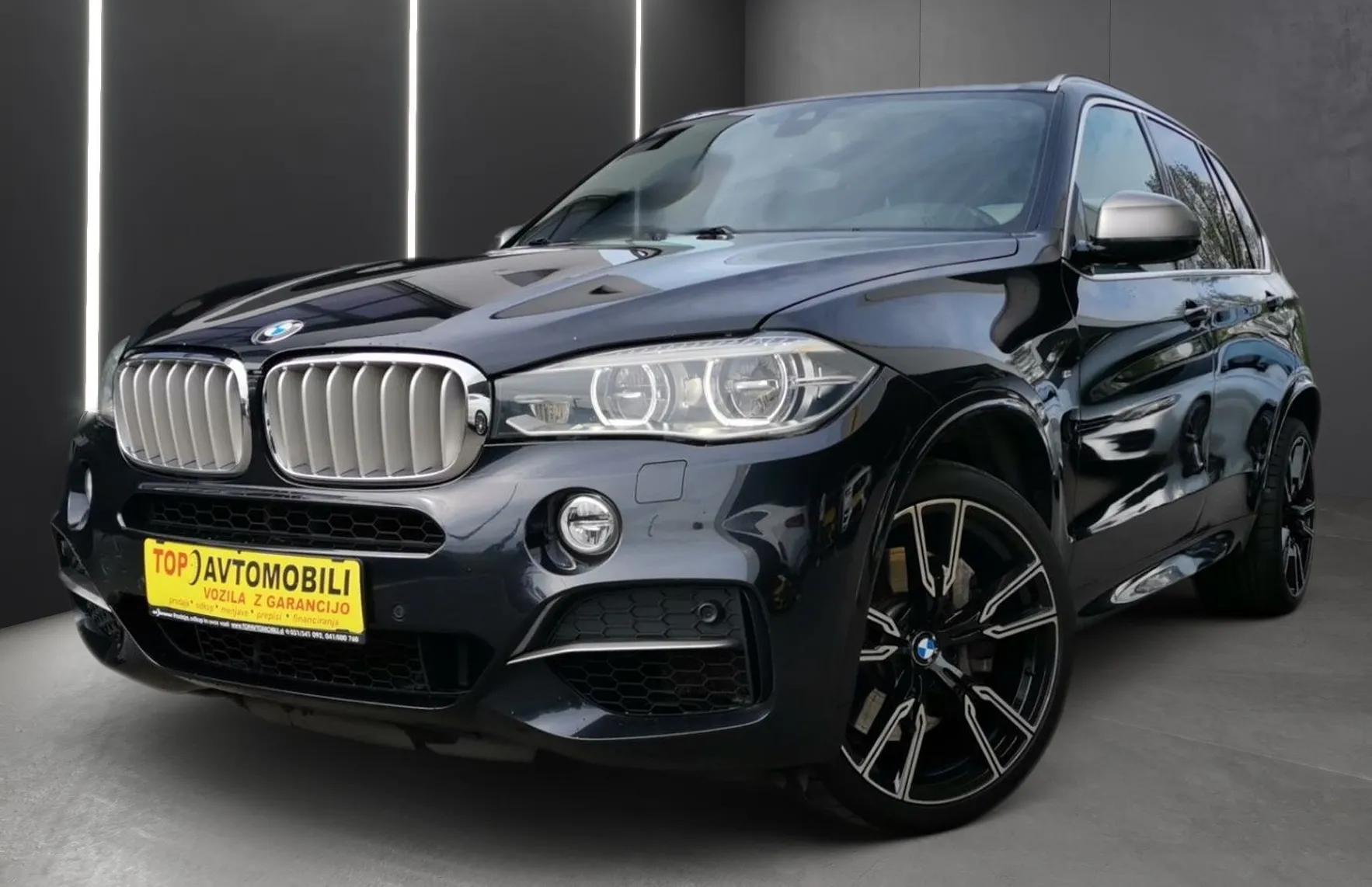 Zunanja slika - BMW X5 - serija : M50d FULL LED SOFT CLOSE HEAD-UP HARMAN KARDON KAM - 1