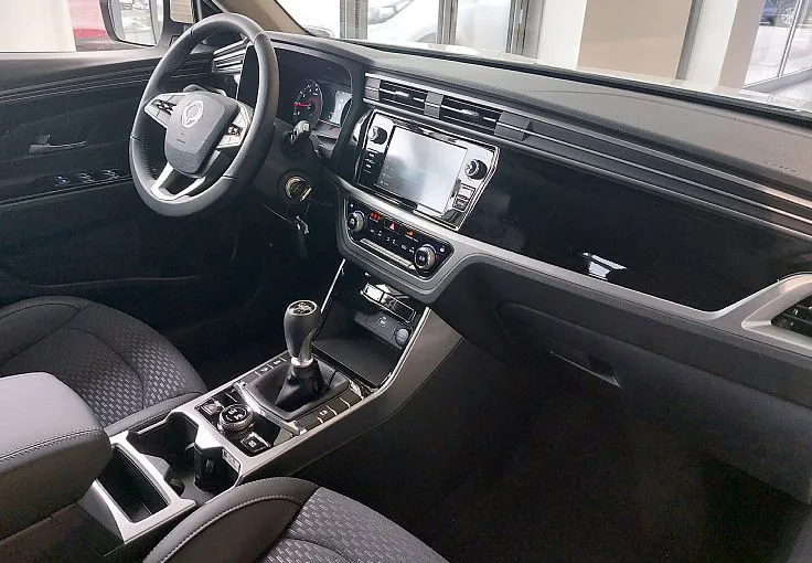 Zunanja slika - SsangYong Korando - 1.5 T-GDi Style MT VEČ BARV - 11