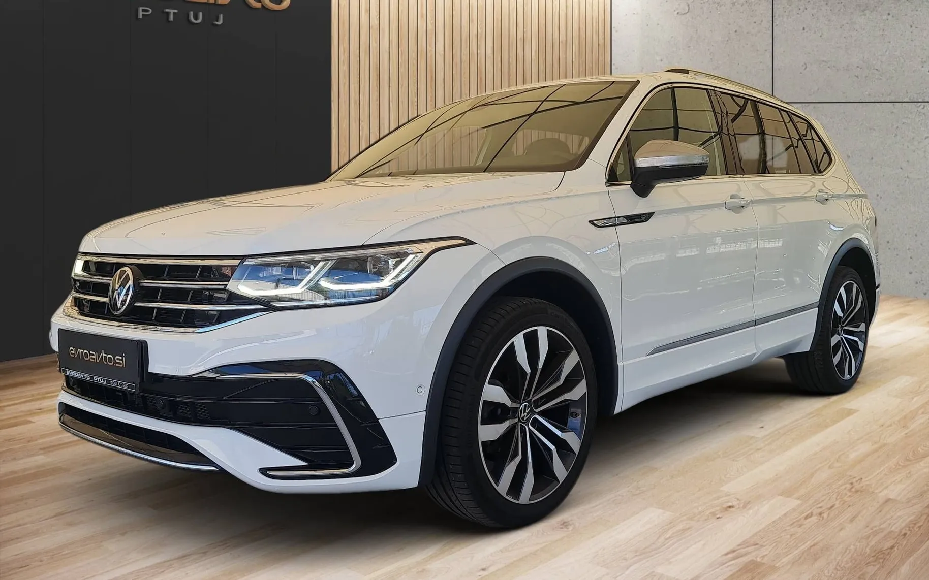 Zunanja slika - Volkswagen Tiguan Allspace - 4motion 2.0 TDI R-Line DSG Matrix.virtual.Harm. - 4