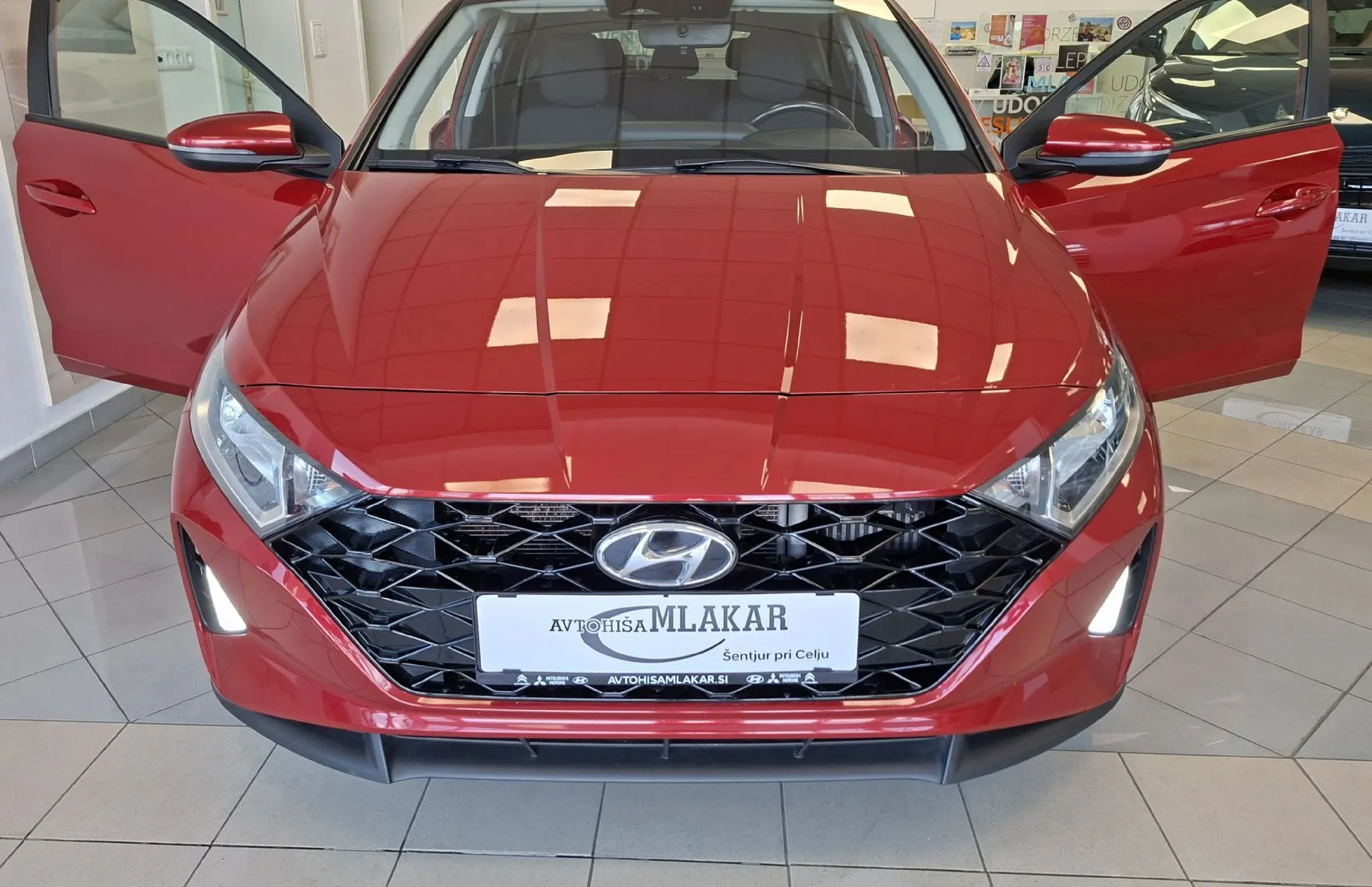 Zunanja slika - Hyundai i20 - 1.0 T-GDI 100 COMFORT-LED-KAMERA-PDC-ODLIČEN- - 6
