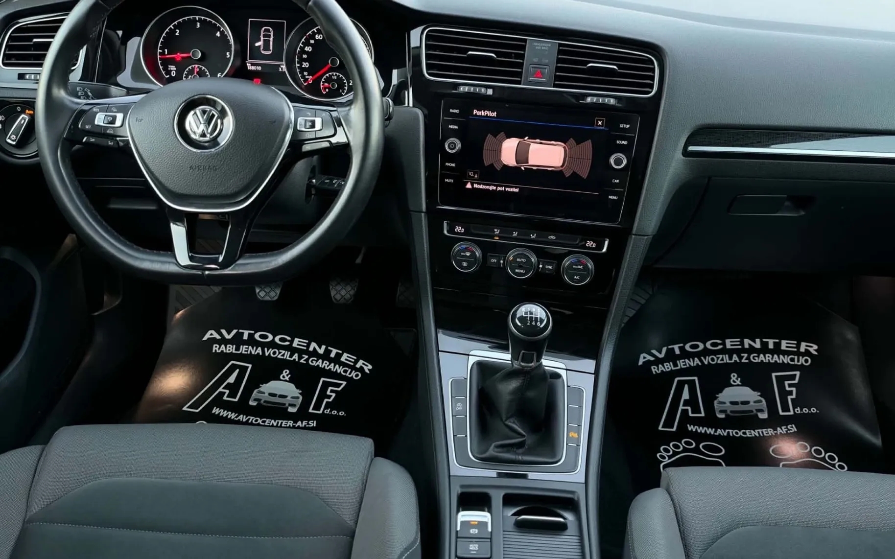 Notranja slika - Volkswagen Golf - 2.0 TDI H LINE-2X XENON LED-LIZING ZA TUJCE- - 11