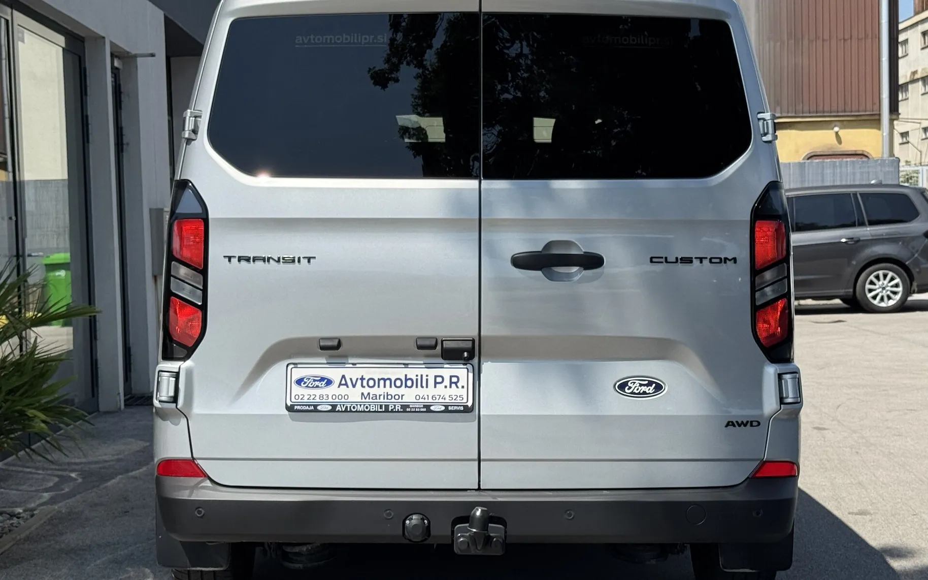 Zunanja slika - Ford Transit Custom - Kombi 320 2.0 TDCi L2H1  DMR  Trend AVT 4X4 SLO - 16