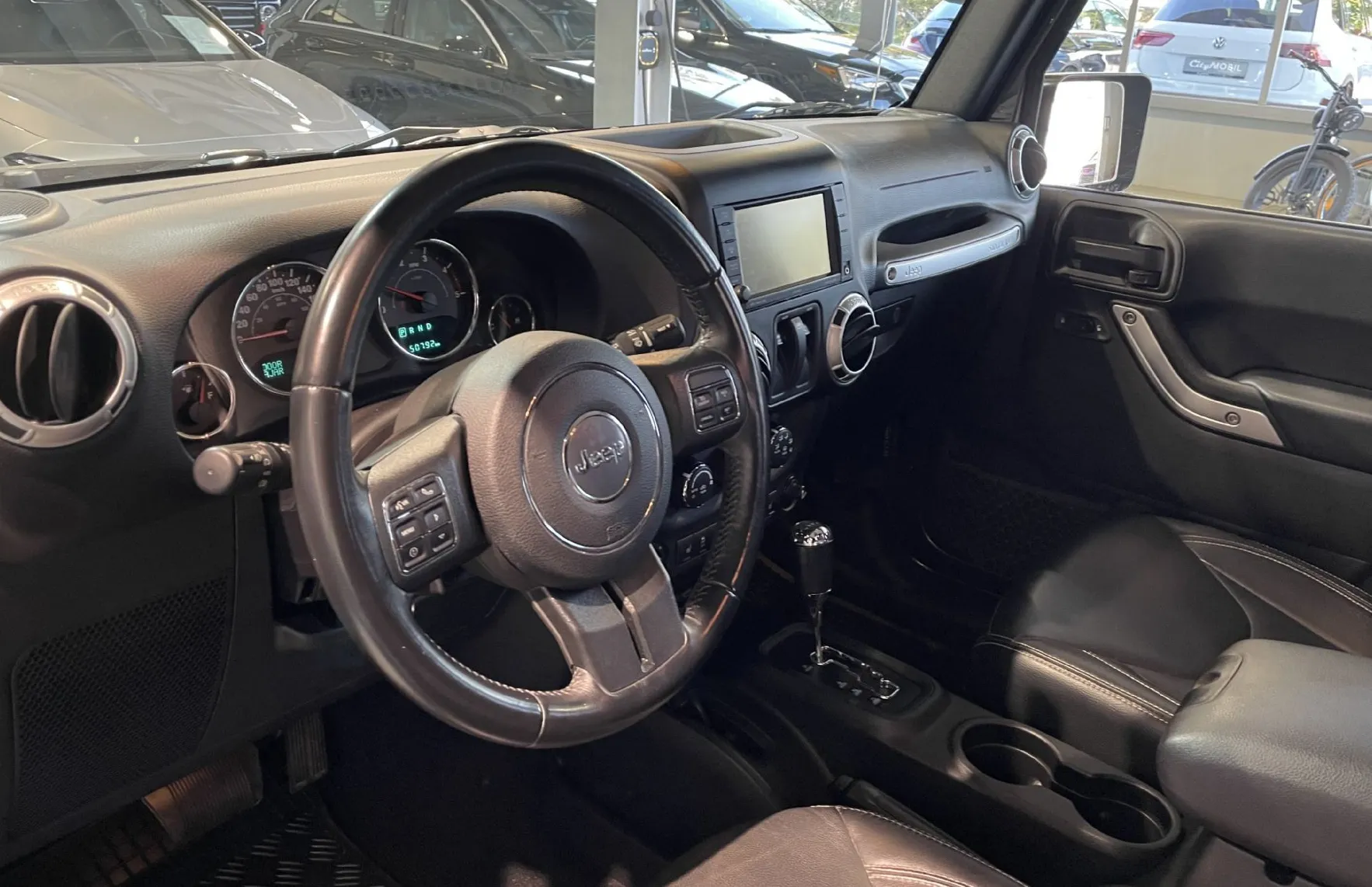 Zunanja slika - Jeep Wrangler - 2.8CRD-AUT-SAHARA-GRETJE SEDEŽEV-USNJE - 8