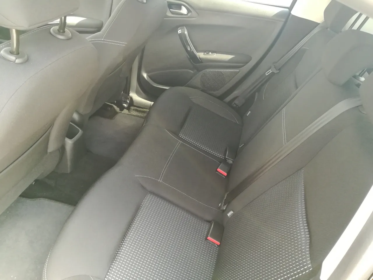Zunanja slika - Peugeot 208 - 1,2 PureTech 83 S&S Allure - 8