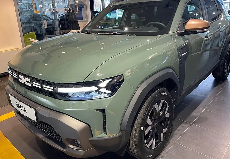 Zunanja slika - Dacia Duster - Extreme 130MHEV + 4 leta servisov - 2