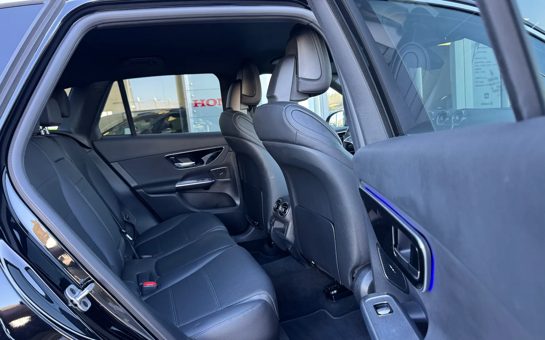 Zunanja slika - Mercedes-Benz GLC-Razred - 300de-4MATIC-AMBIENT-DISTRONIC-DIGITAL-PREMIUM-SLO - 13