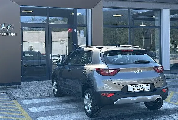 Zunanja slika - KIA Stonic - 1.2 DPI°°1.Lastnik°°SLO Novooo Garancija - 3